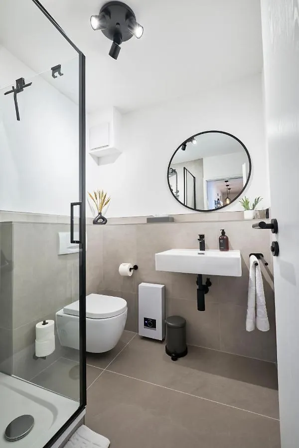 Park Avenue - Design Apartment Friesenstrasse - 4 Pers - Wlan - Netflix - 65 Zoll Tv Köln